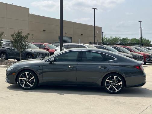 Portofino Gray 2022 Hyundai SONATA SEL Plus