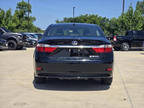 2014 Lexus ES 300h Base