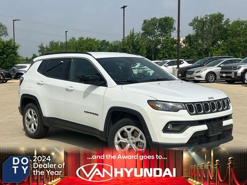 Bright White 2024 Jeep Compass Latitude