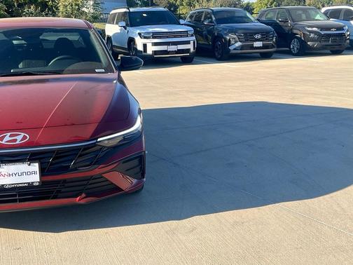 2025 Hyundai ELANTRA Sport