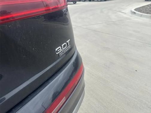 2017 Audi Q7 3.0T Premium