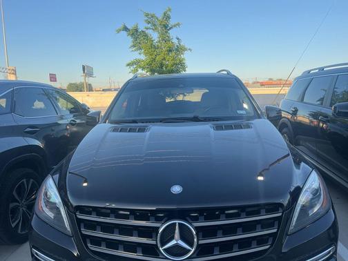 Obsidian Black Metallic 2014 Mercedes-Benz M-Class ML 350