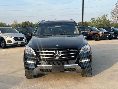 Obsidian Black Metallic 2014 Mercedes-Benz M-Class ML 350