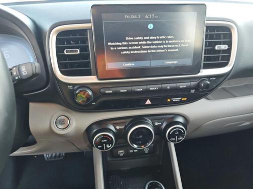 2025 Hyundai VENUE SEL