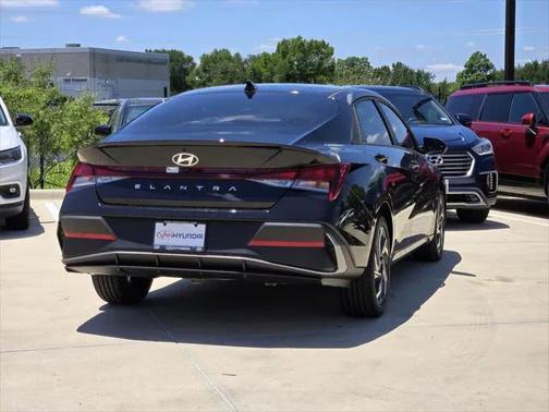 2025 Hyundai ELANTRA Sport