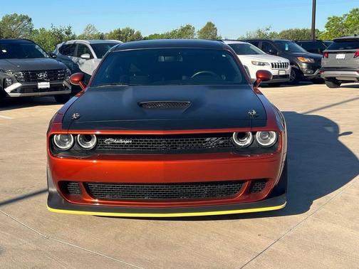 Sinamon Stick 2023 Dodge Challenger R/T Scat Pack Widebody