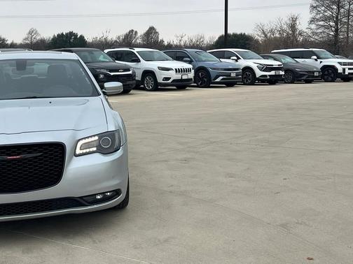 2023 Chrysler 300 S