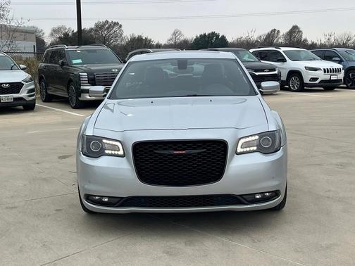 2023 Chrysler 300 S