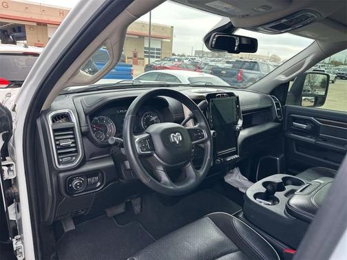 2024 RAM 2500 Laramie Crew Cab 4x4 6'4' Box