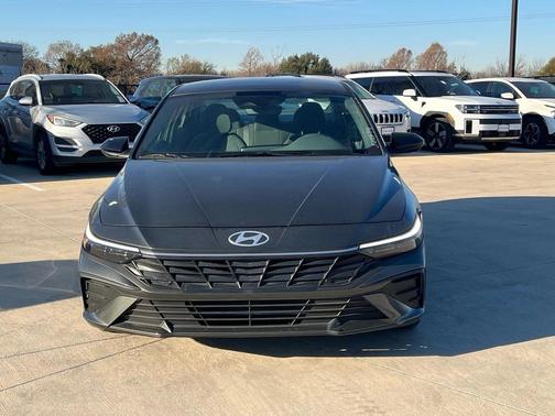 2025 Hyundai ELANTRA Sport