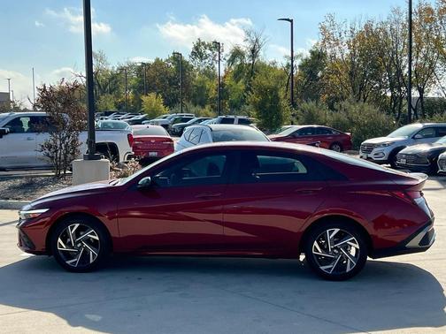 2025 Hyundai ELANTRA Sport