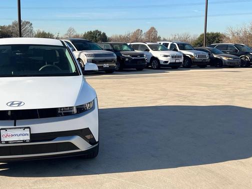 2026 Hyundai IONIQ 5 SEL