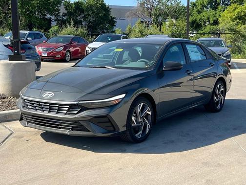 2025 Hyundai ELANTRA Sport