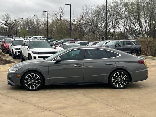 2022 Hyundai SONATA Limited