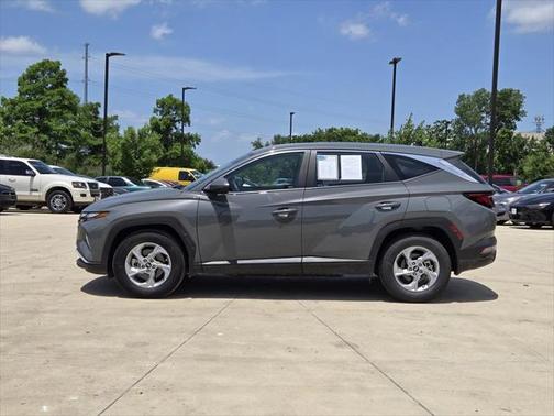 2024 Hyundai TUCSON SE