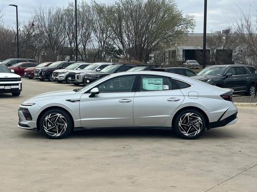 2026 Hyundai SONATA SEL