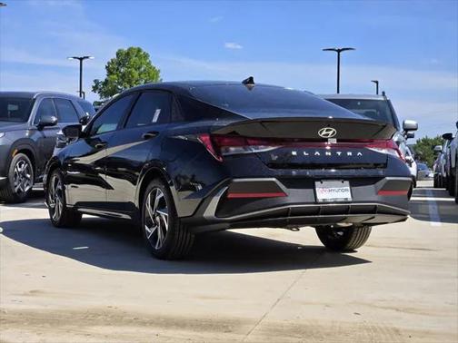 2025 Hyundai ELANTRA Sport