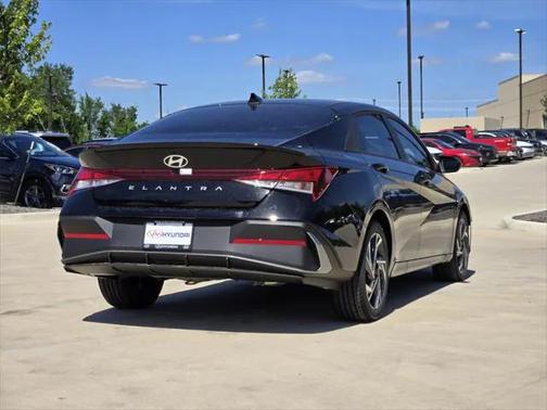 2025 Hyundai ELANTRA Sport