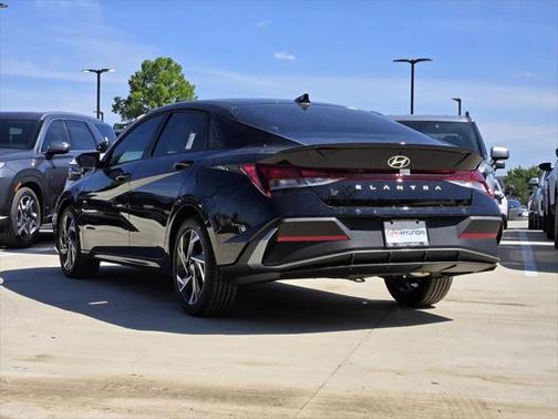 2025 Hyundai ELANTRA Sport