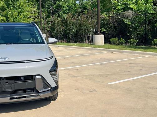 Cyber Gray Metallic 2024 Hyundai KONA Limited