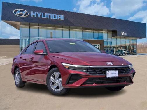2025 Hyundai ELANTRA SE