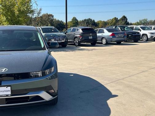 2026 Hyundai IONIQ 5 SE