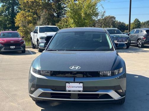 2026 Hyundai IONIQ 5 SE