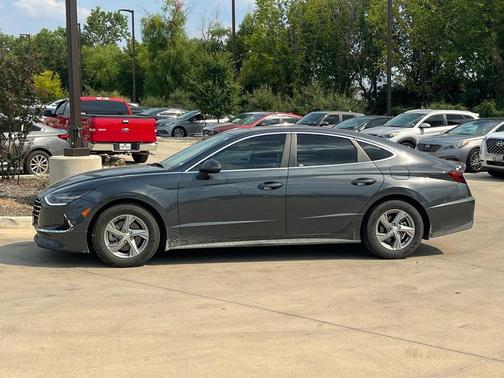 2023 Hyundai SONATA SE