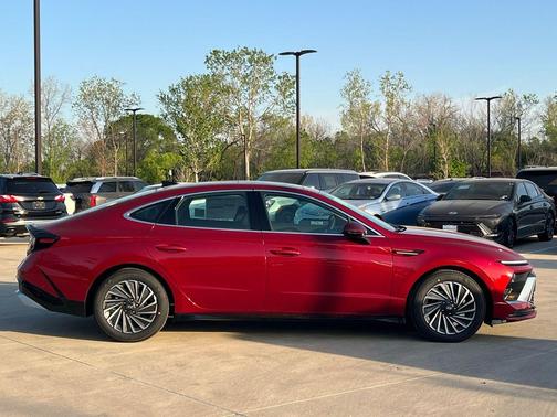 2026 Hyundai SONATA Hybrid Limited
