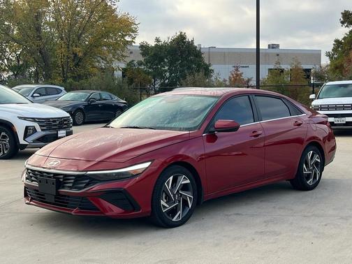 2025 Hyundai ELANTRA SEL
