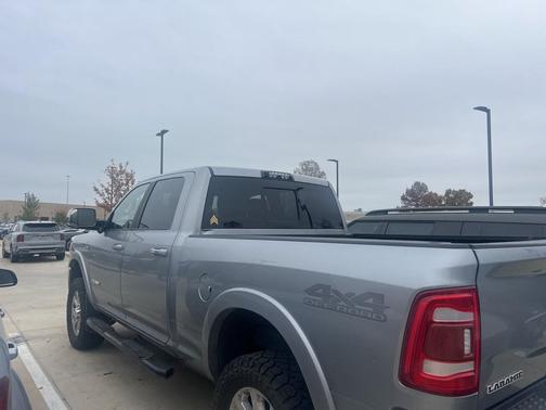 2019 RAM 2500 Laramie Crew Cab 4x4 6'4' Box