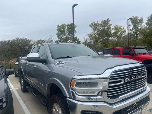 2019 RAM 2500 Laramie Crew Cab 4x4 6'4' Box
