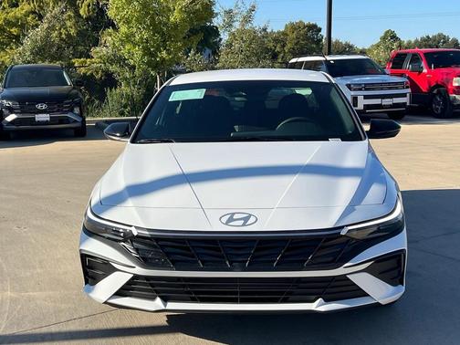 2025 Hyundai ELANTRA Sport