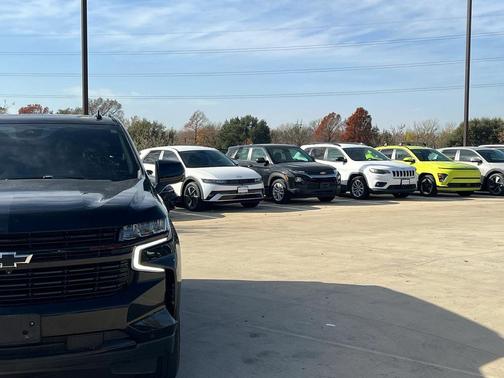 2023 Chevrolet Tahoe 4WD RST