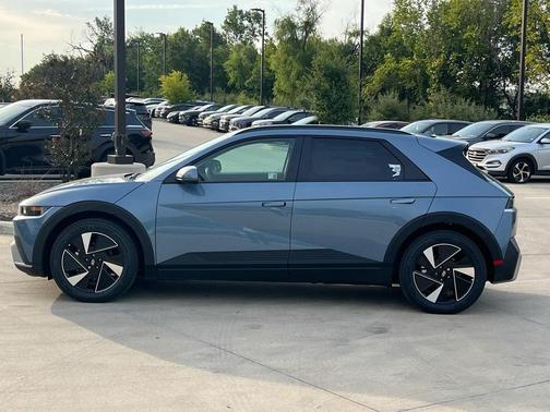 2025 Hyundai IONIQ 5 SEL