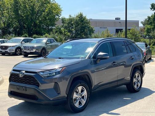 2023 Toyota RAV4 Hybrid XLE