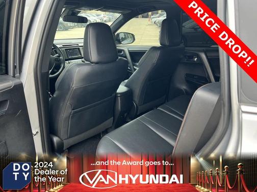 2017 Toyota RAV4 SE