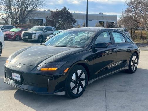 2025 Hyundai IONIQ 6 SE