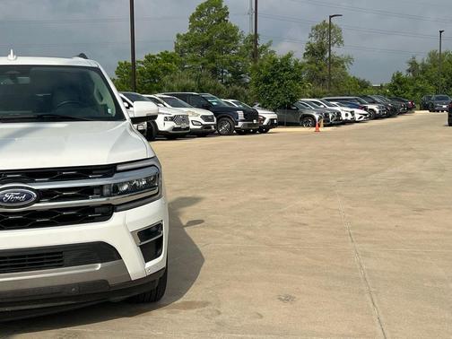 Oxford White 2024 Ford Expedition Limited