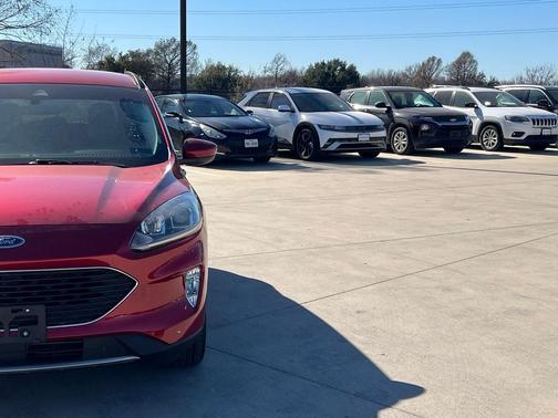 2021 Ford Escape SEL