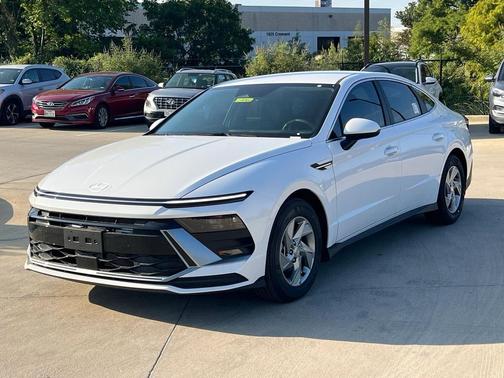2025 Hyundai SONATA SE
