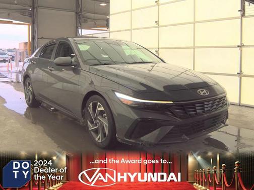 2025 Hyundai ELANTRA SEL