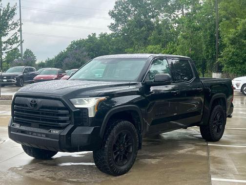 Midnight Black Metallic 2024 Toyota Tundra SR5