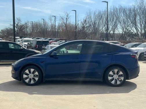 2023 Tesla Model Y Long Range Dual Motor All-Wheel Drive