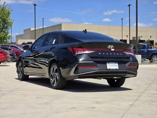 2025 Hyundai ELANTRA Sport