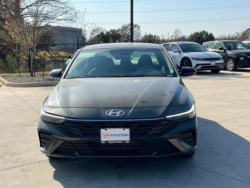 2026 Hyundai ELANTRA Sport