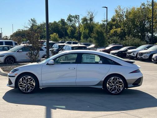 2025 Hyundai IONIQ 6 SEL