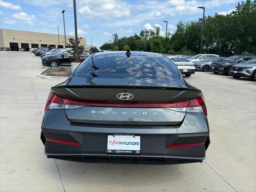 2025 Hyundai ELANTRA Sport