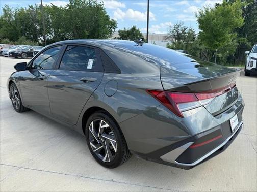 2025 Hyundai ELANTRA Sport