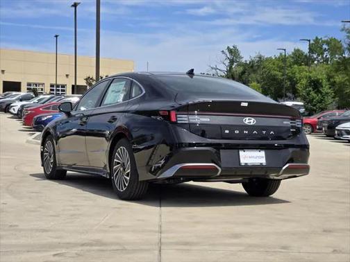 2025 Hyundai SONATA Hybrid Limited